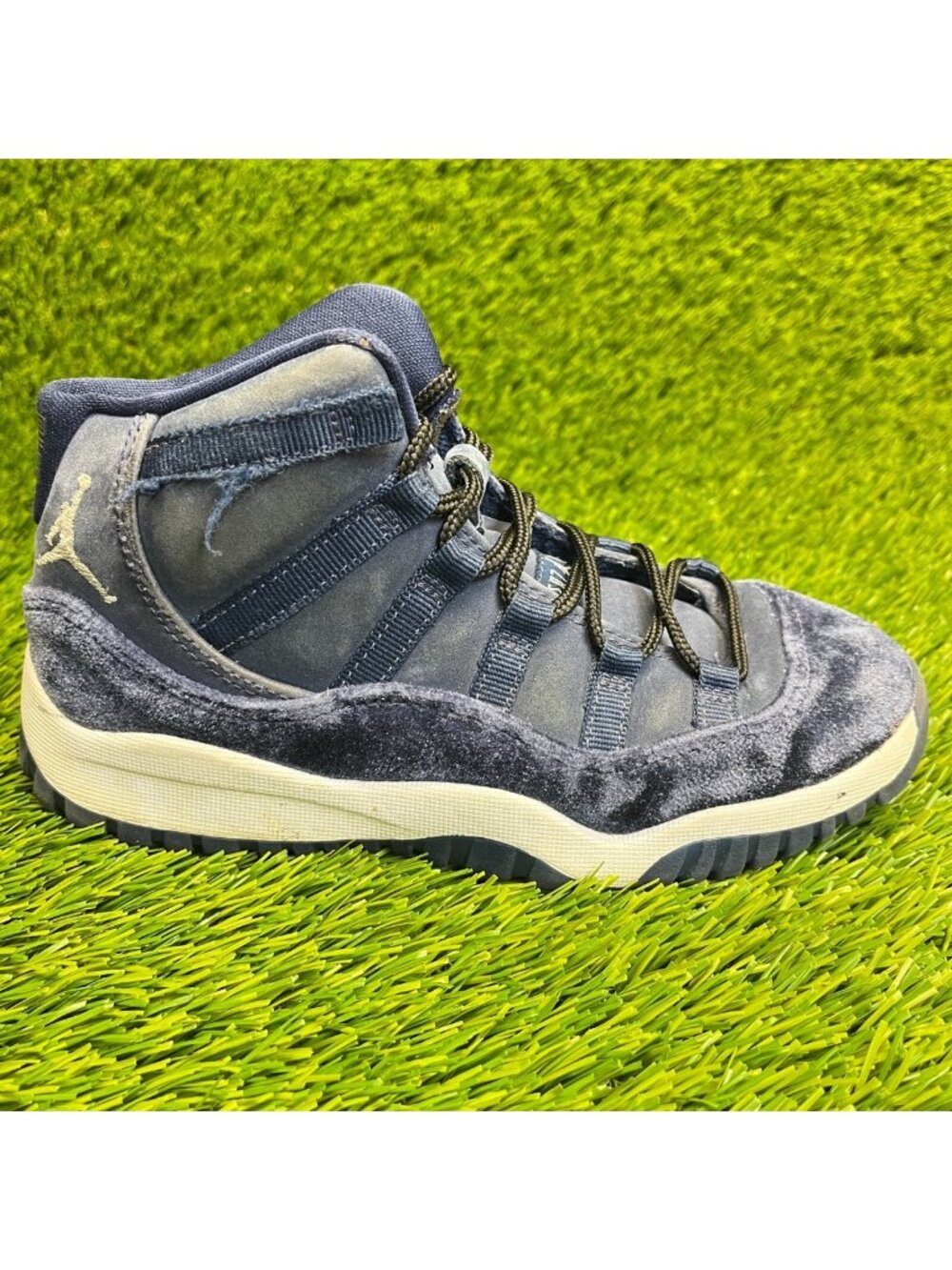 Nike Air Jordan 11 Retro Boys Size 1Y Navy Blue White Basketball Shoes Sneakers